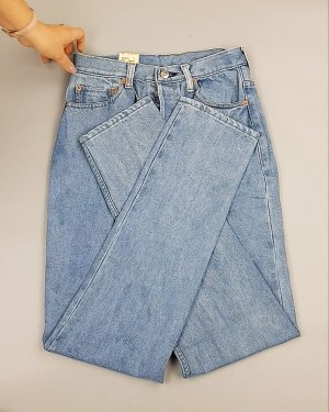 Фотография  972 - Джинсы LEVIS муж #7,7 кг, ЛОТ №7017 оптом в Челябинске и Челябинской области